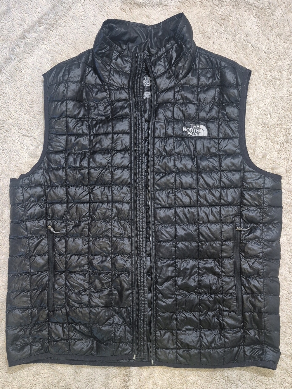 The North Face THERMOBALL black Eco Puffer Zip Up Outterwear Vest L *flaws*